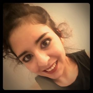 Meet your Posher, Destinee